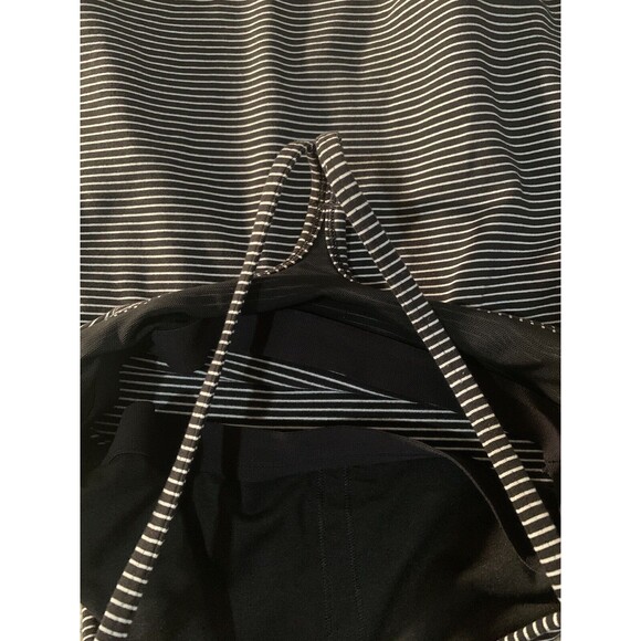Lululemon Women Power Y Tank Luon Parallel Stripe Black/White Shelf Bra Top SZ 6 - Picture 8 of 9